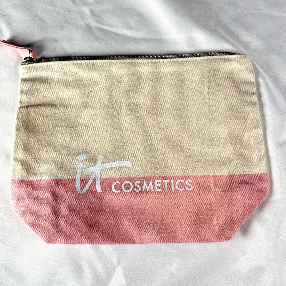 It Cosmetics Canvas Makeup Bag XL Pink Cream Zipper Travel Cosmetic Pouch Bag